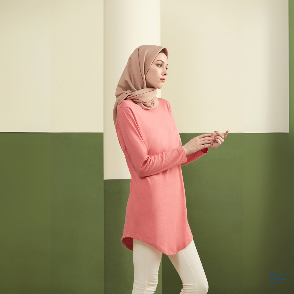 Muslimah T-Shirt Cotton Round Neck - 180gsm | MC01 | Model | Artiztee